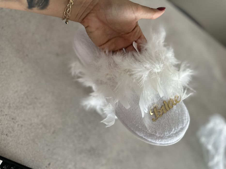 Papuci bride cu pene
