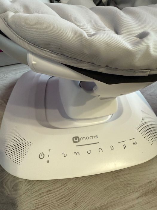 Електрическа бебешка люлка mamaRoo 5.0, сива