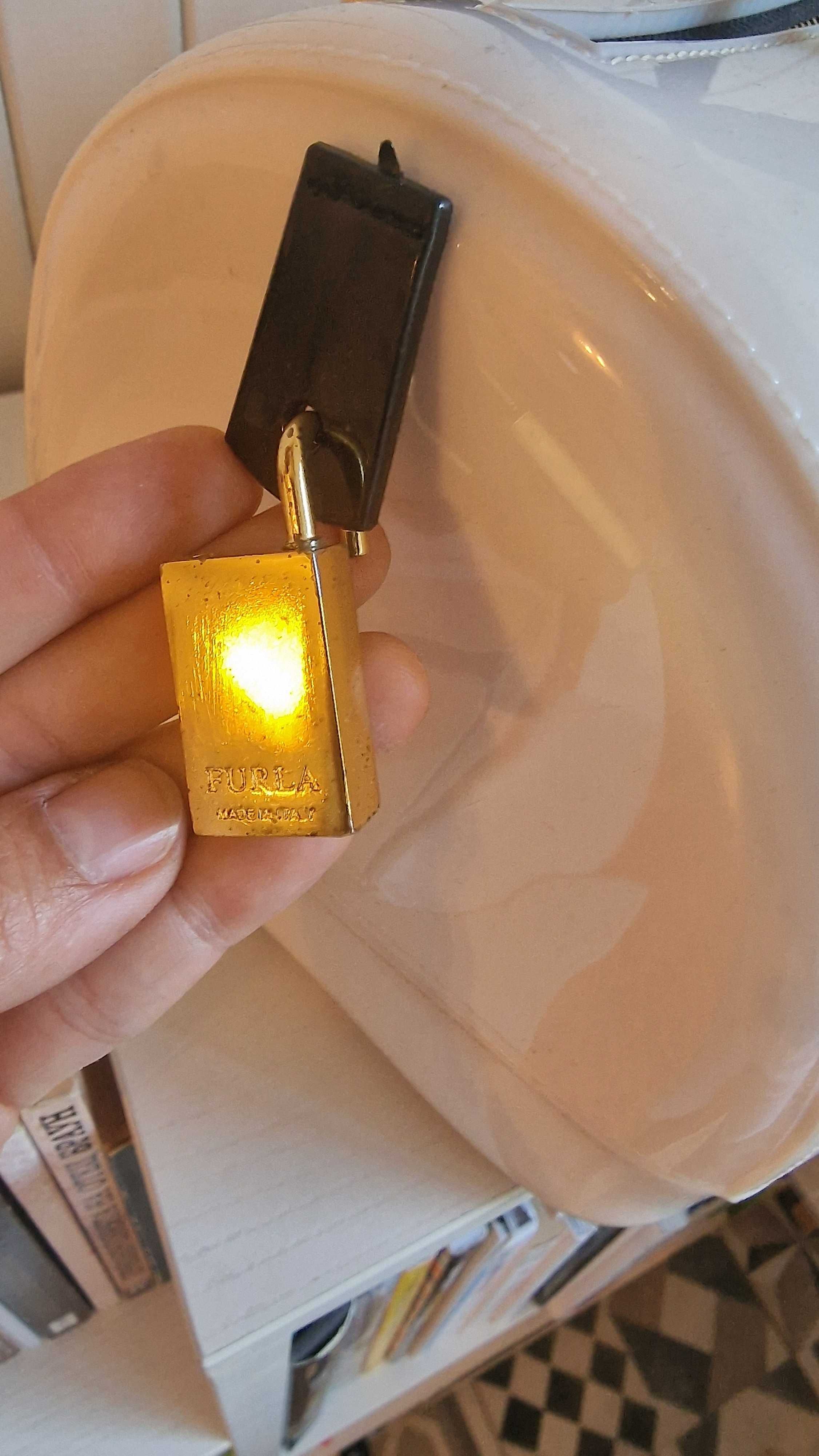 НАМАЛЕНА! Дамска чанта  на марката FURLA