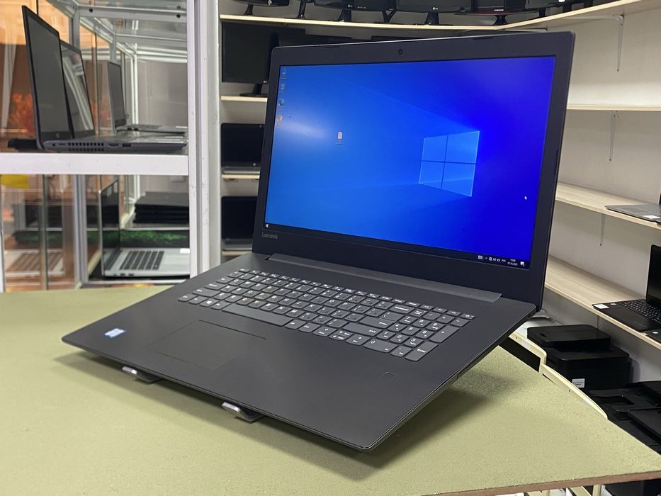 Ноутбук Lenovo 17”/ i7-7500U/16ram/ SSD256 для работы и графики