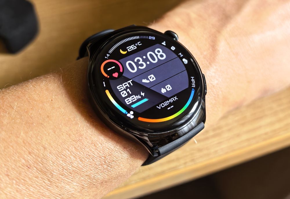 Huawei Watch 4, 46mm, negru, ecran OLED, baterie 3 zile, plus 8 curele