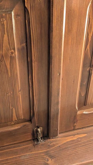 Usa dubla lemn masiv, in toc, cu clanta