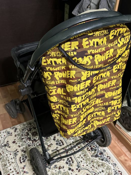 Продам прогулочную коляску