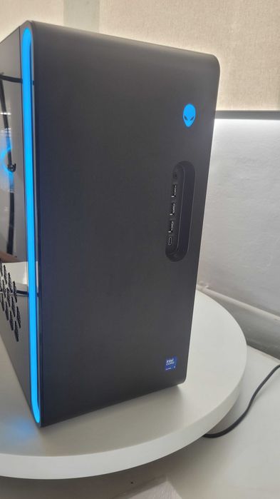Calculator Dell Alienware Aurora Intel Core Ultra 9 285K RTX 5080 16GB