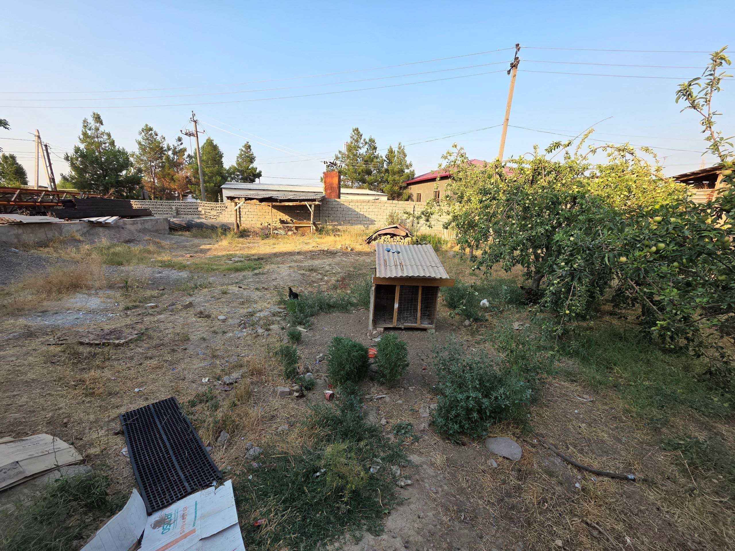 Участок Яшнабат, 8 соток, фасад 20×40 

Yashnabot, 8 sotix yer