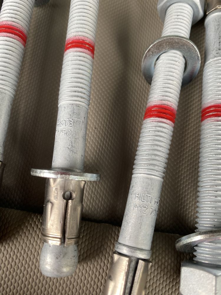Клинов дюнел HILTI HST3  M12x145. 70/50