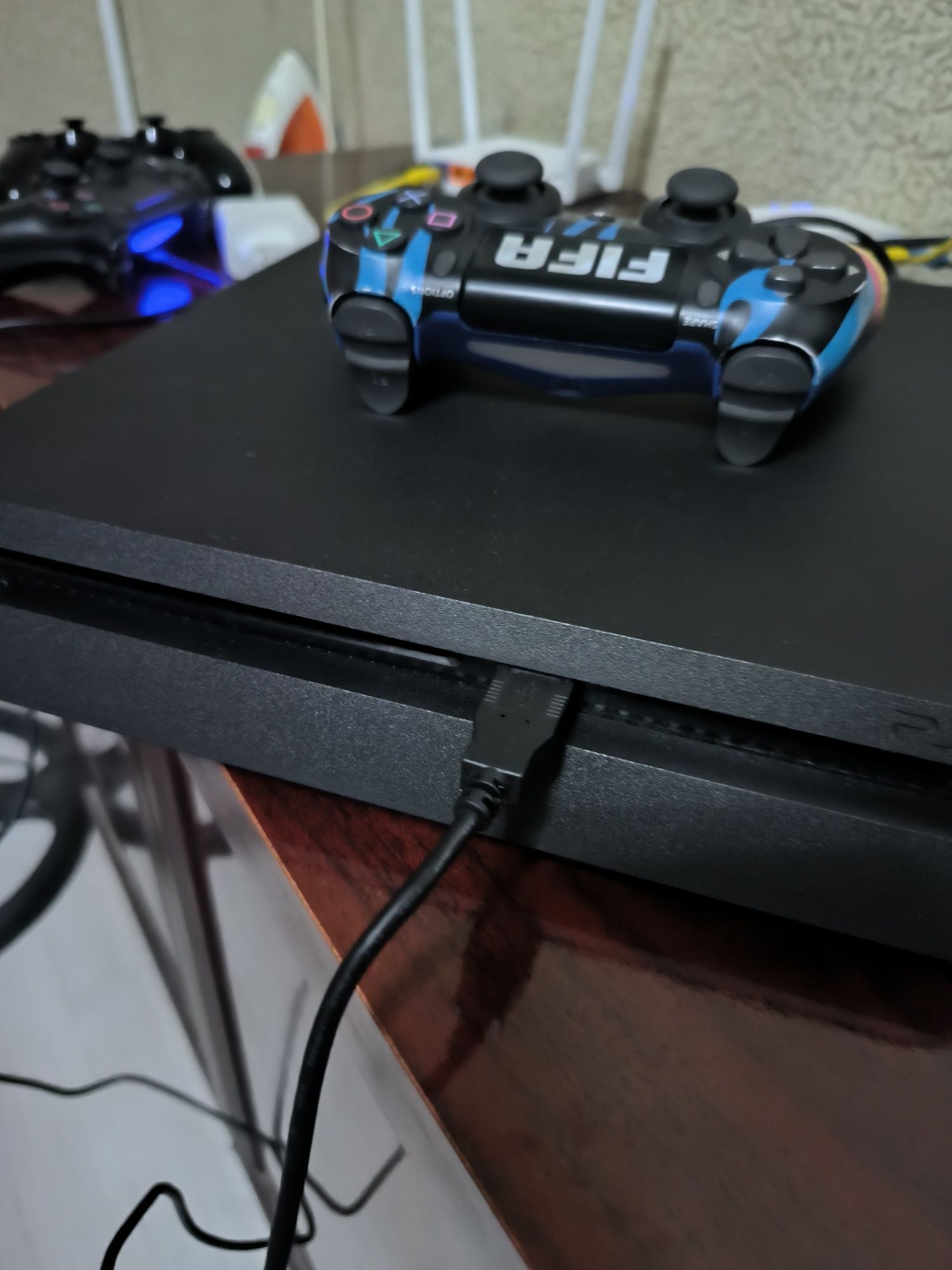 PS4 slim 500 gb 11 ver прошивкали