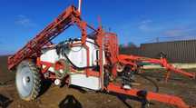 Masina erbicidat 2500l / R18m