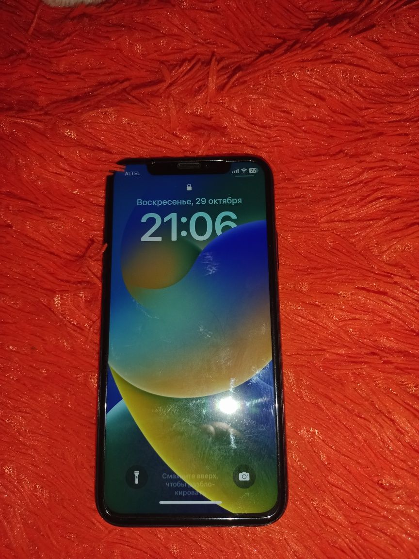 Продам iPhone X,10