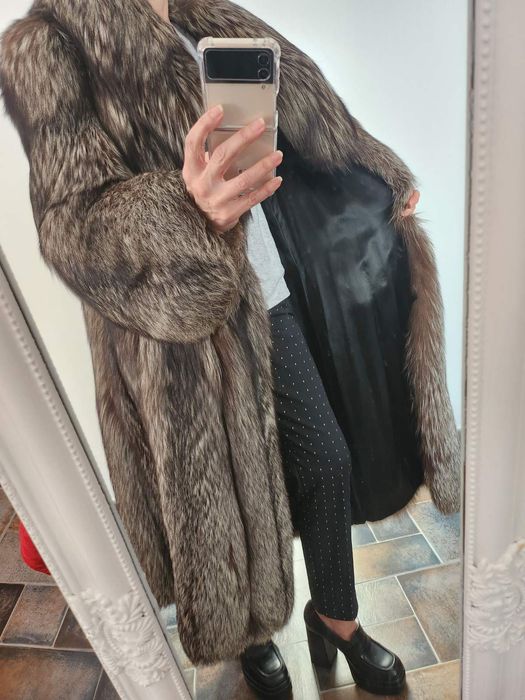 Палто с богат естествен косъм на лисица Saga Fox