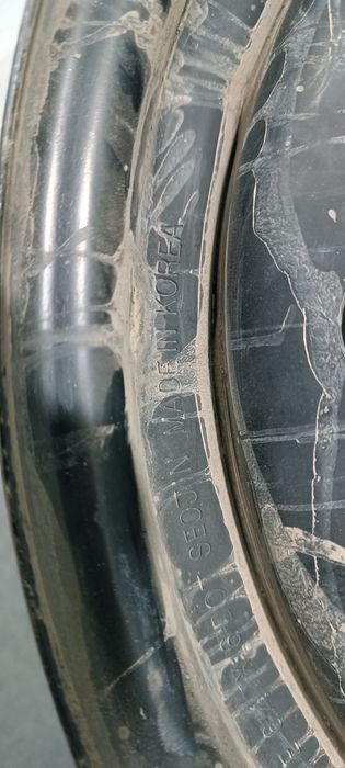 Продам комплект диски штампы с резиной и колпаками