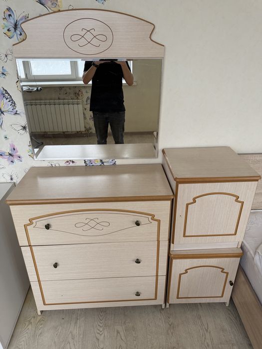 Спальный гарнитур