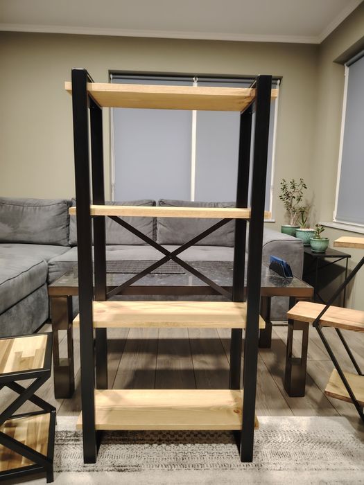 Етажерки в индустриален стил