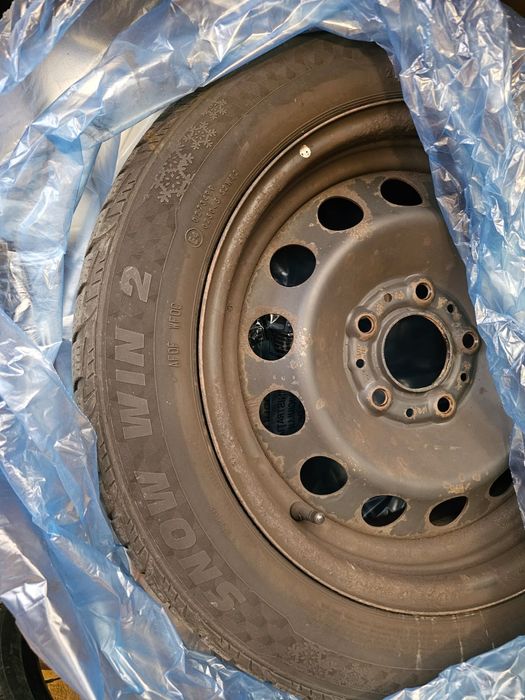 Vand set  Jenti cu cauciucuri de iarna