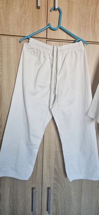 Vând kimono karate "Armura" 130 cm