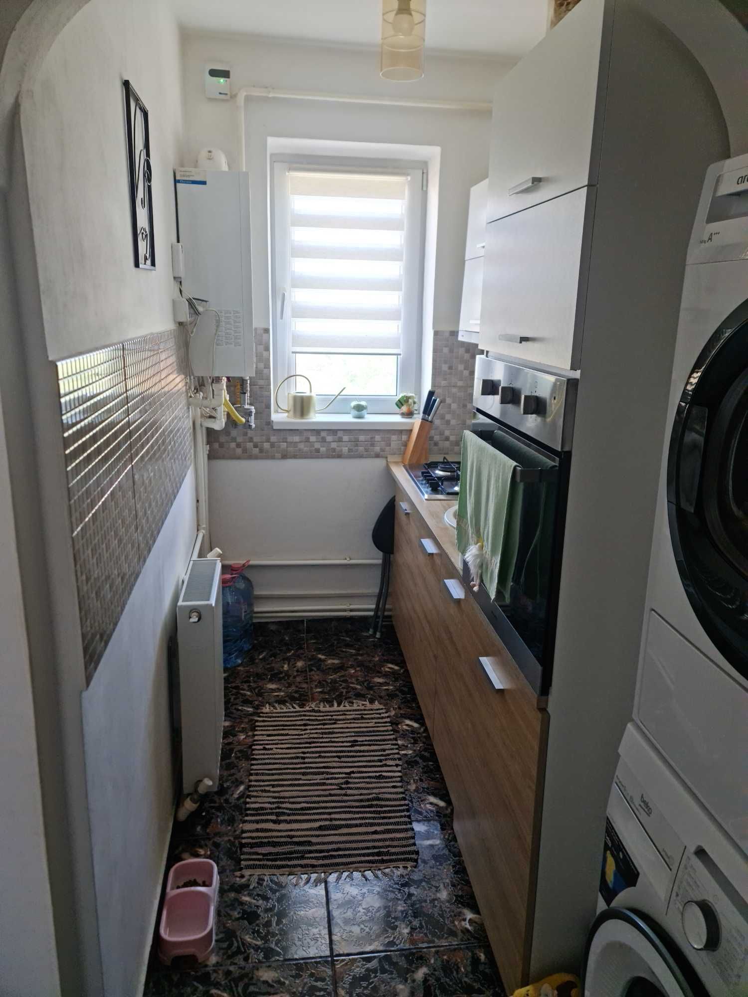 Apartament 3 camere, renovat, zona Big