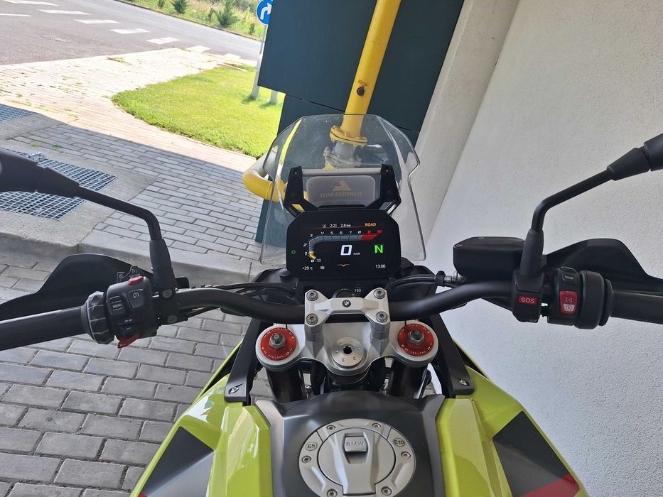 Motoyard vinde BMW F900GS cu doar 10441 KM