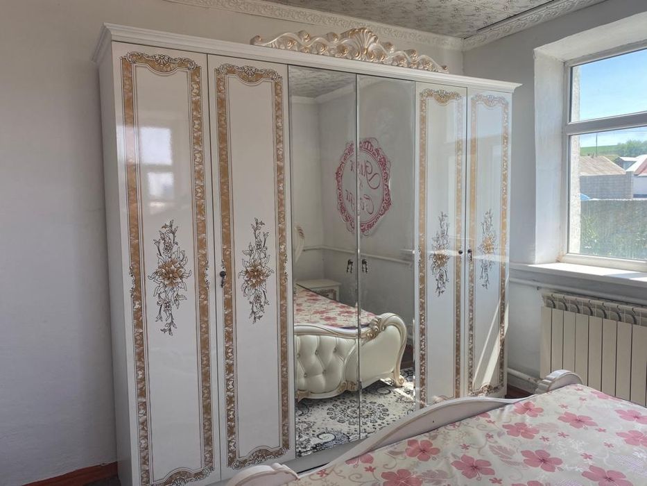 Спальный гарнитур