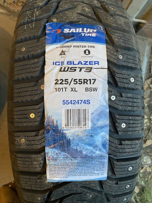 Резина  на 17. 225/55  новая шипы