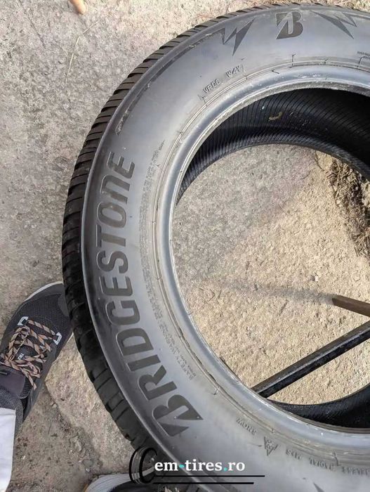 SET 2 Anvelope Iarna 235/60 R18 BRIDGESTONE Blizzak LM005 107V