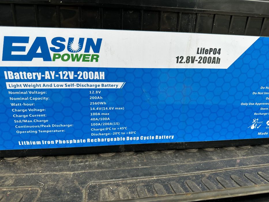 Продавам батерии за кемпер или каравана