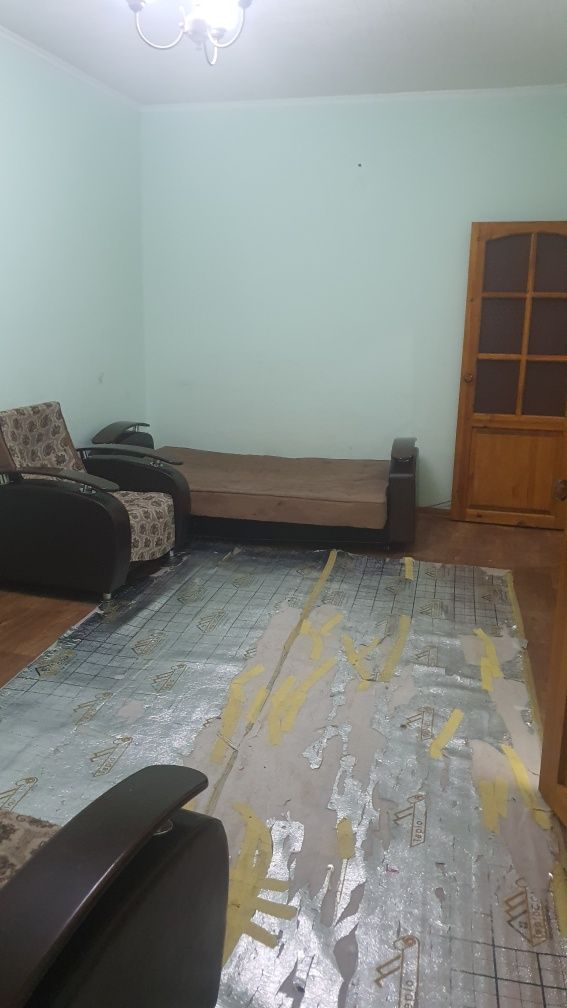 Akmal Arenda 1 xona massiv Panelniy