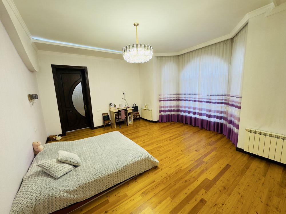 Продается дом в Дурмене. 6 соток, 6 комнат. Кибрай