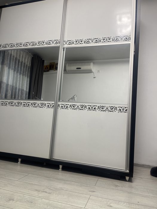 Sifonier cu usi culisante