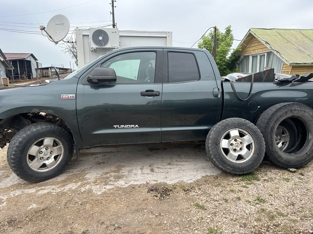 Toyota tundra 5.7