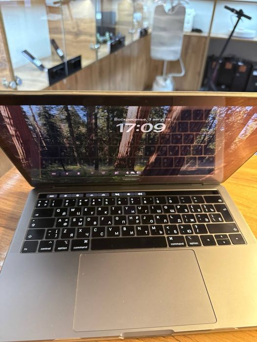 Macbook pro/13/2019