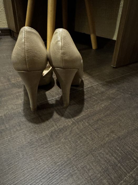 Дамски обувки