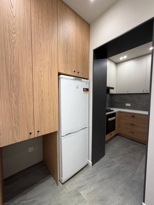 Kvartira Ориентир- Ц-13, Лабзак  4/4/4 81m2 euro remont