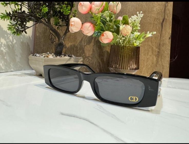 Ochelari de soare Christian Dior damă. Cea mai înaltă calitate.