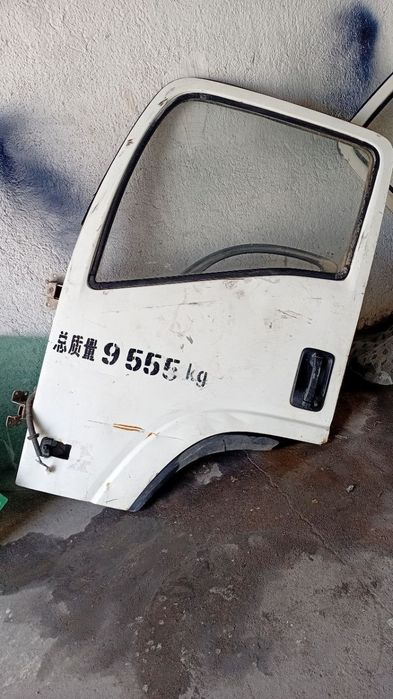 Isuzu eshiklar  sotiladi