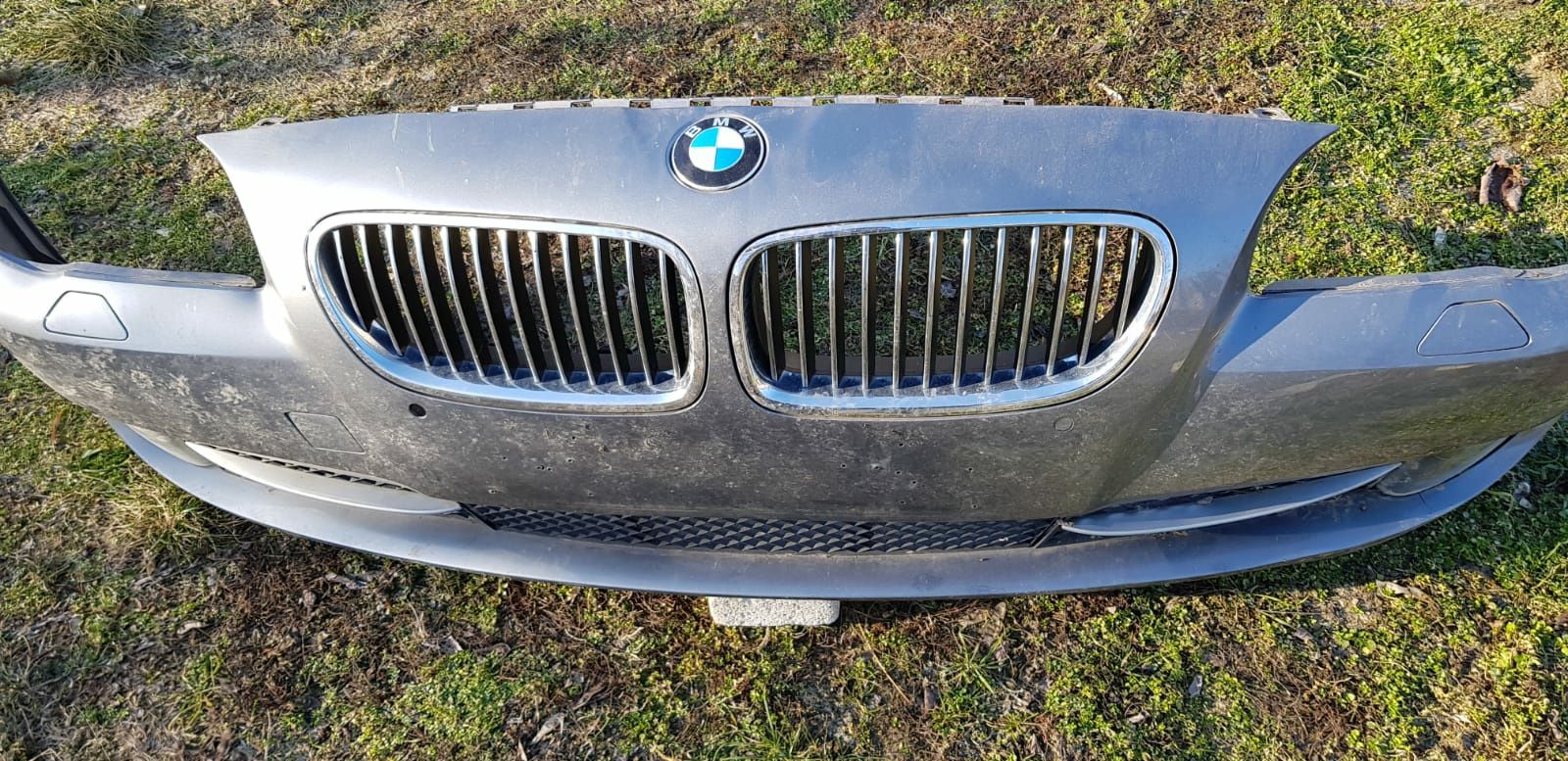 Vand bara fata completa bmw f10 f11 fara defecte