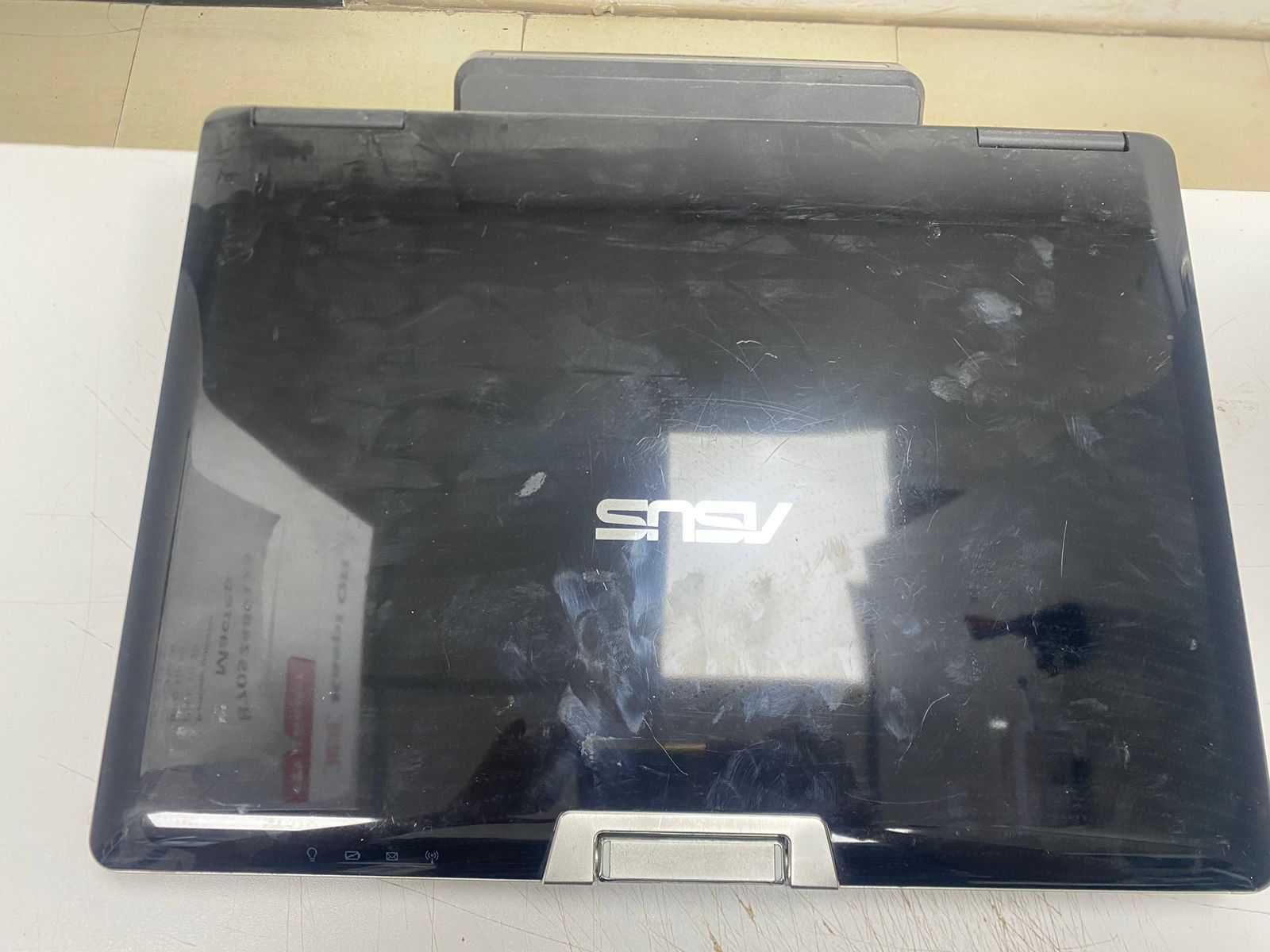 Model: Asus C90S Windows 10
