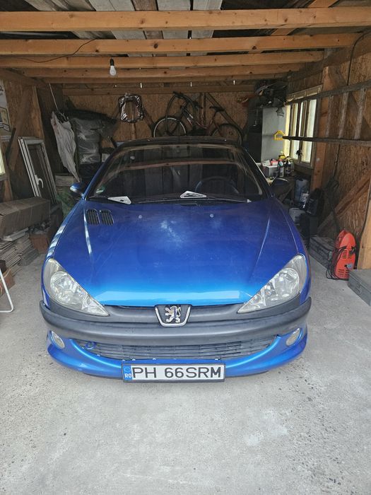 Se vinde Peugeot 206 CC decapotabil