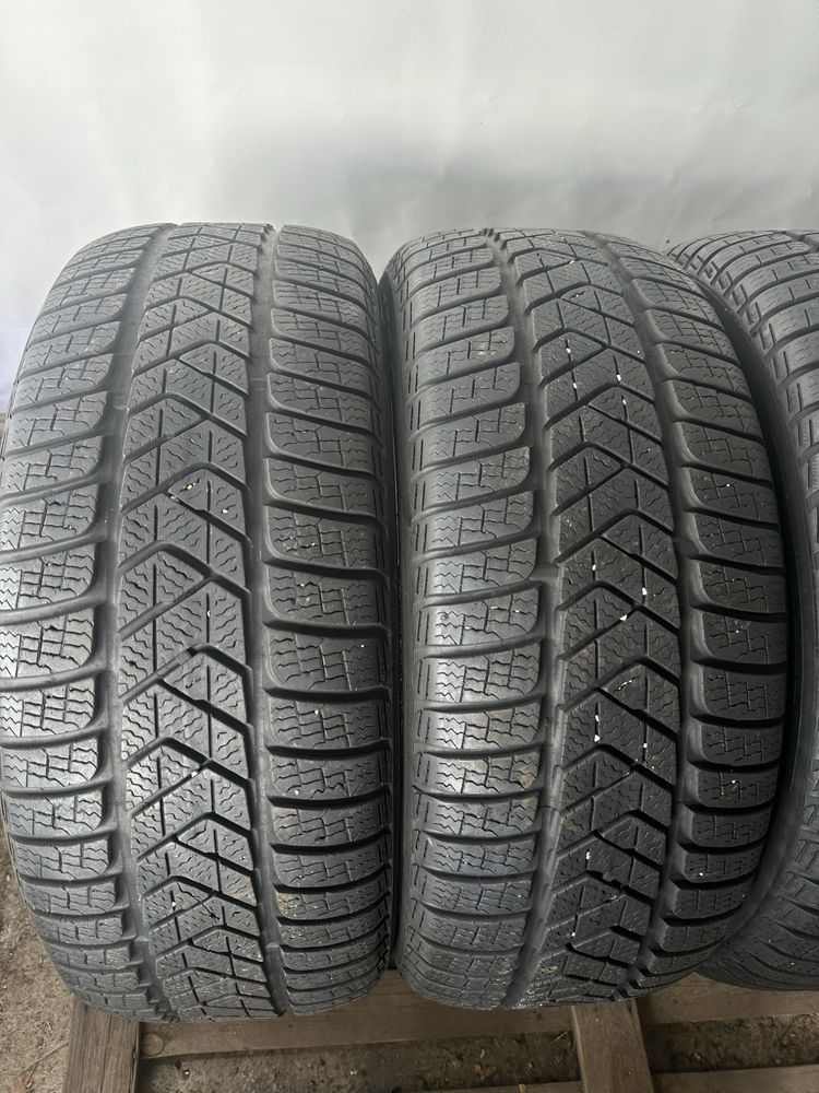 225/50/17 Pirelli dot20