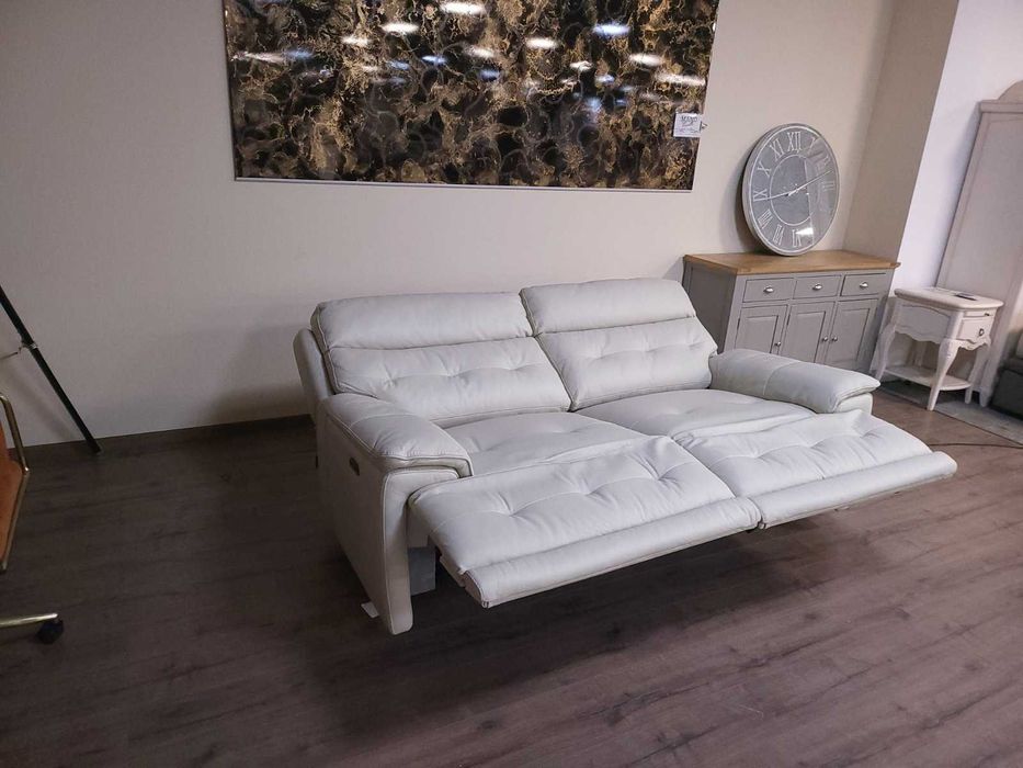 Дизайнерски светло кремав кожен диван тройка с ел релакс механизъм