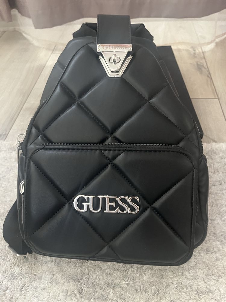 Дамска Раница Guess