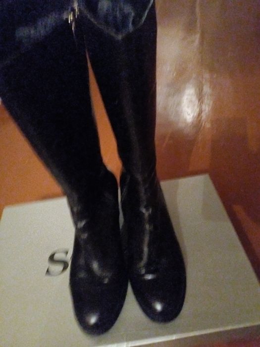 Продам женские зимние сапоги