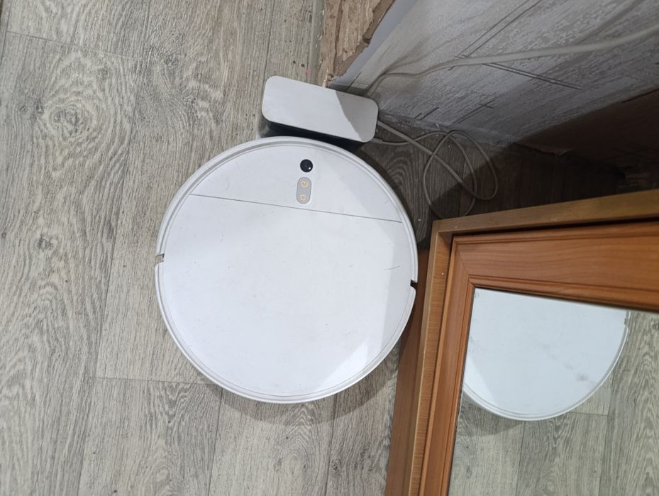 Продам робот пылесос моющий