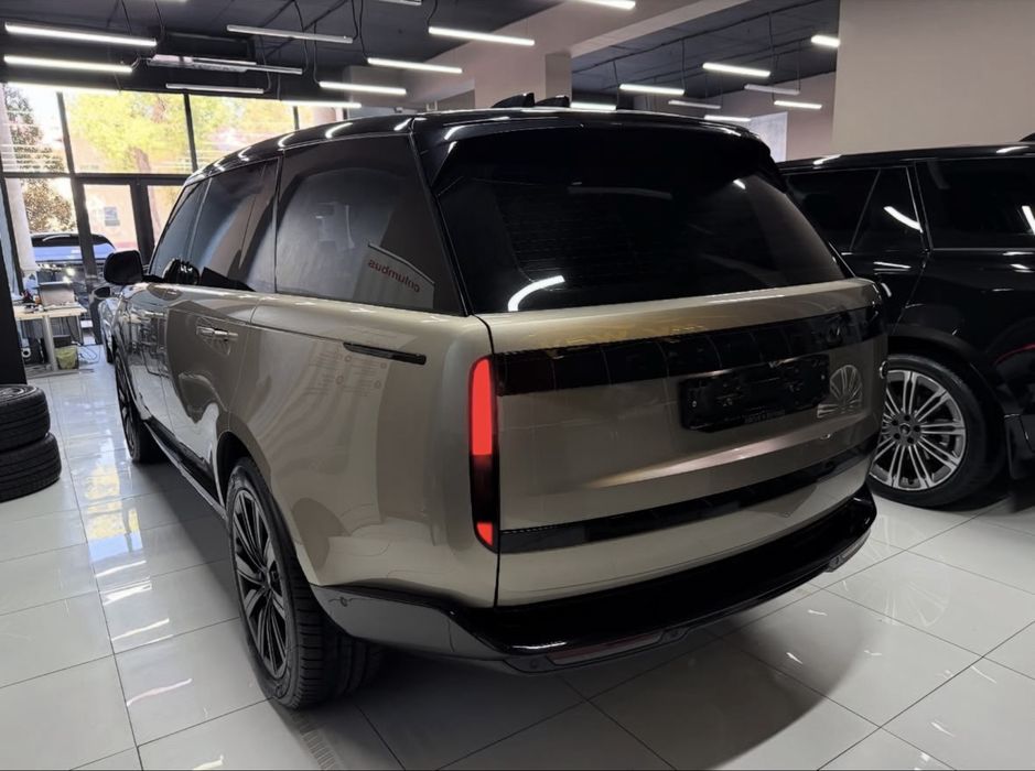 Range Rover P530 4.4 Long