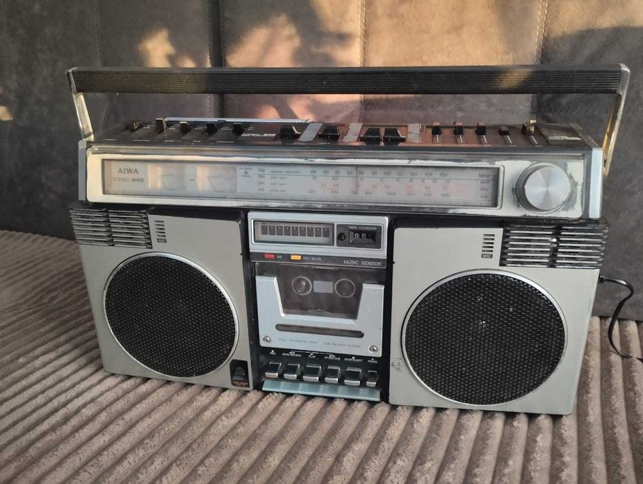 Японский кассетный магнитофон AIWA