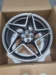 Janta Ferrari F8 Tributo Spider F142 , R20 spate 
11JXR20 / Et38.5