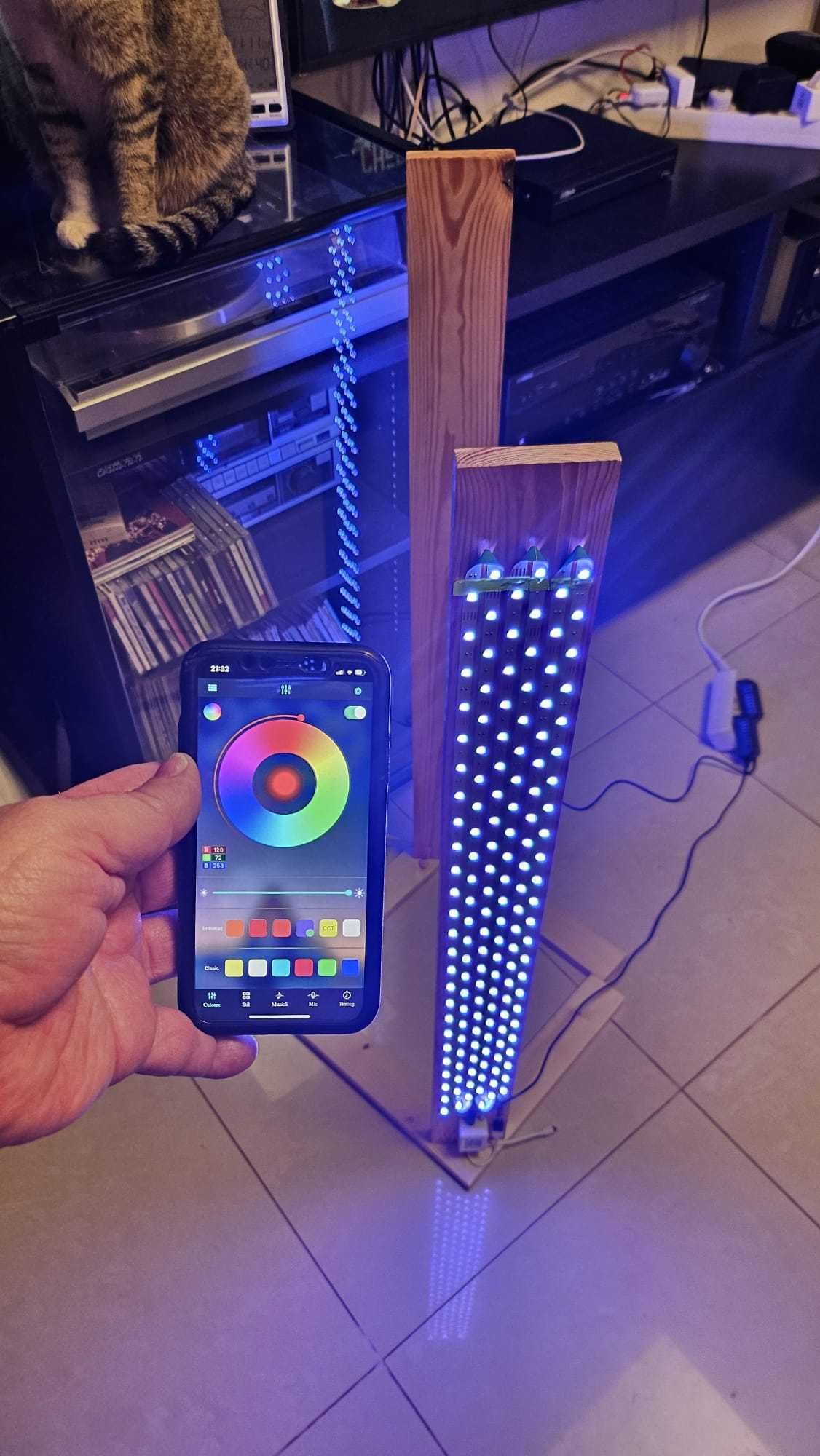 Vand lampa led ambientala RGB, comanda din telefon/telecomanda