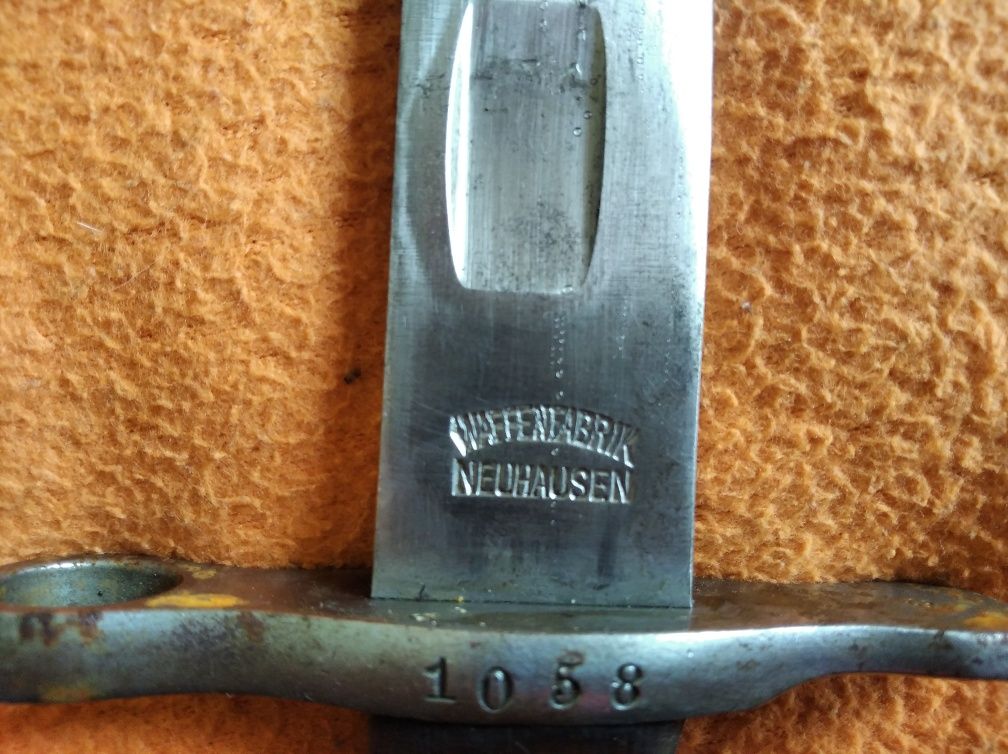 Waffenfabrik Neuhausen щик