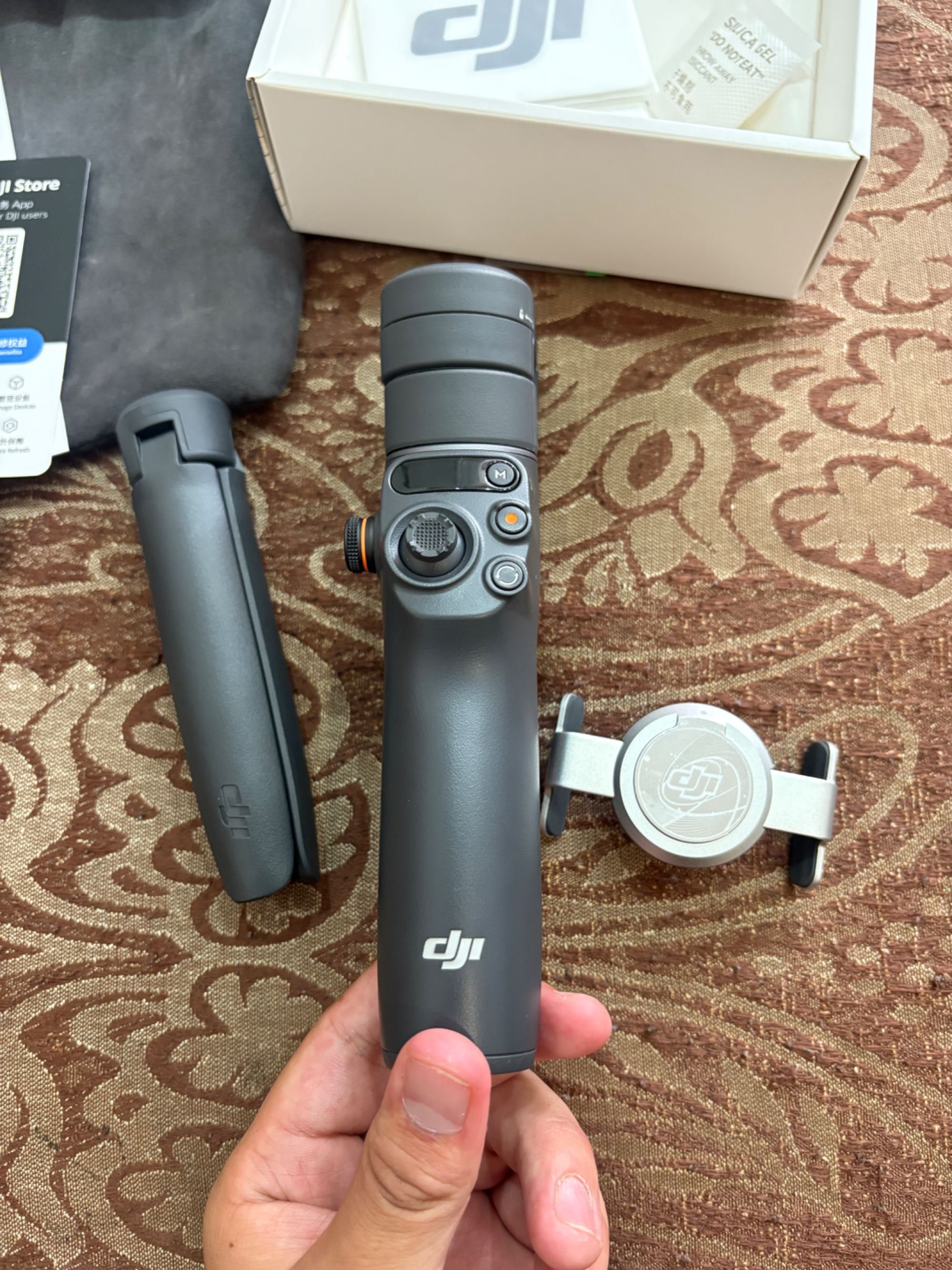 DJI Osmo Mobile 6