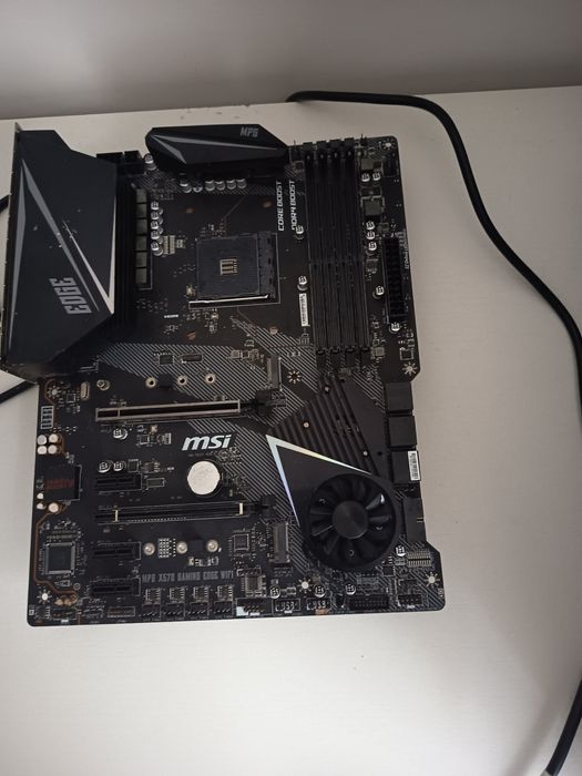 Placa de baza MSI MPG X570 gaming edge wifi AM4