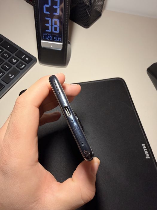 Honor 90 usor avariat